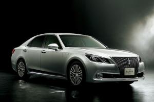 Toyota Crown Majesta Four 2014 года